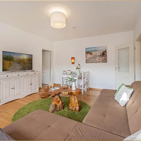 Apartment Waldstraße 35 Reni