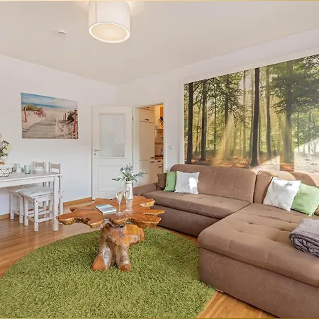 Waldstraße 35 Reni * Koserow