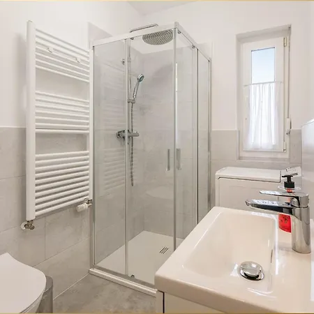 Apartment Waldstrasse 35 Reni